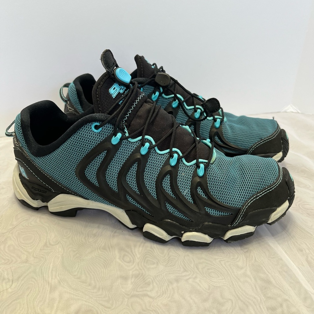 NEW BALANCE 921 HydroHesion Water Trail Shoes Sz 9 Blue/Black River Shoes